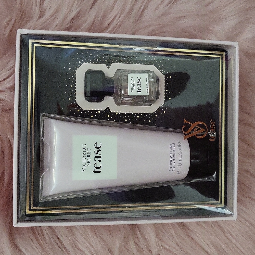 Brand New Victoria's Secret Fragrance Gift Set-2CT.